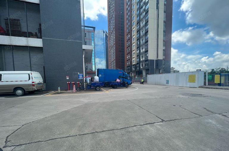 坑梓龙田街道一二楼各1000平现成装修办公室仓库厂房出租