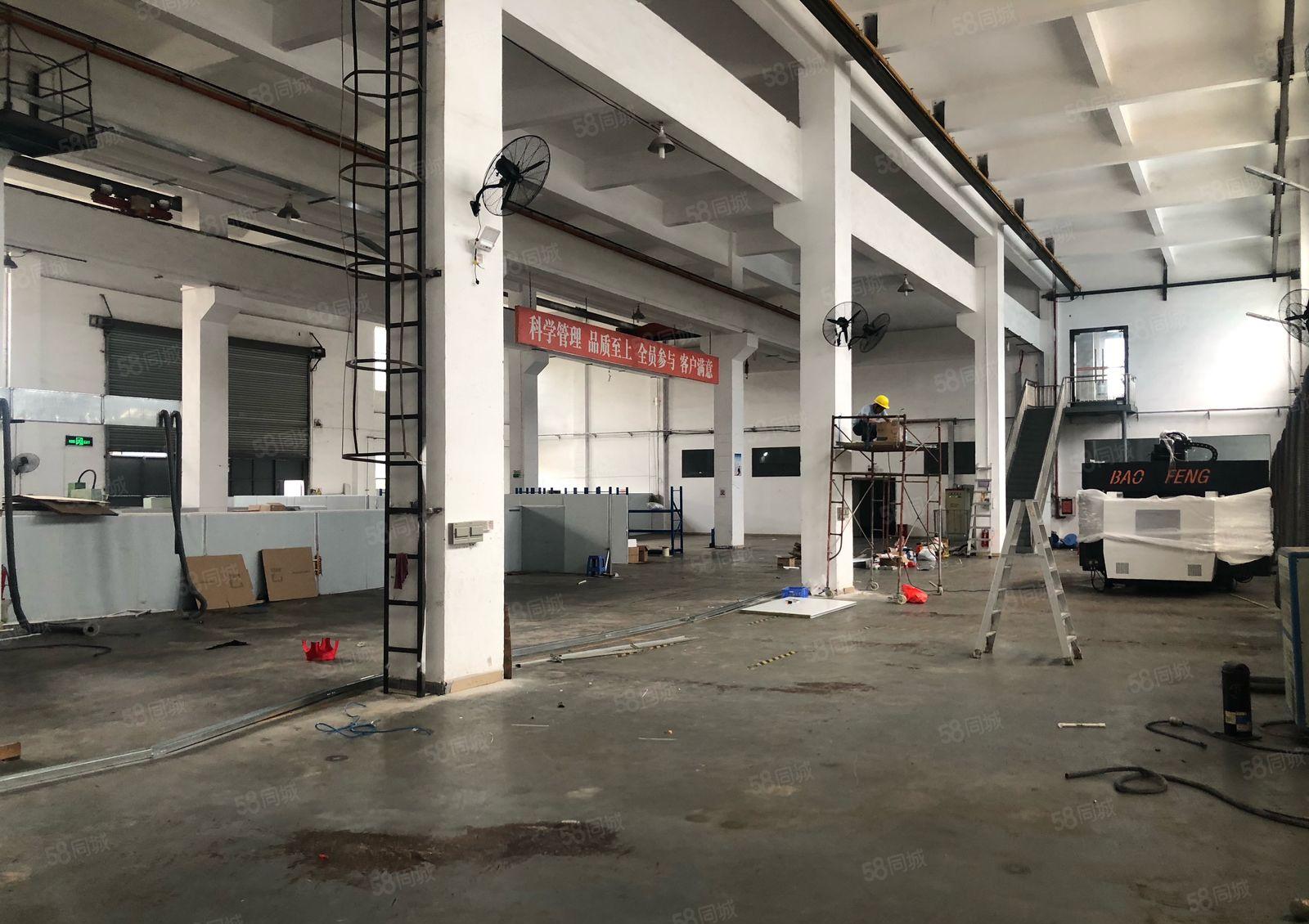 坑梓11米高10000平一楼厂房出租10吨航车免费用研发生产