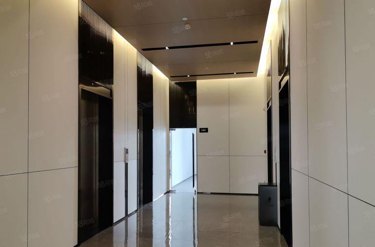 深圳市坪山区原房东精装修100平米，办公室仓库，研发厂房出租