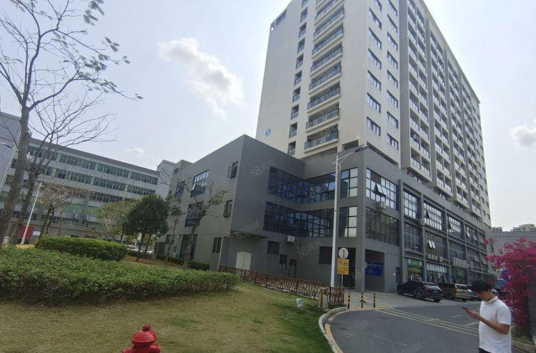 坪山锦龙原房东新出楼上1000平带精装修办公室仓库厂房出租