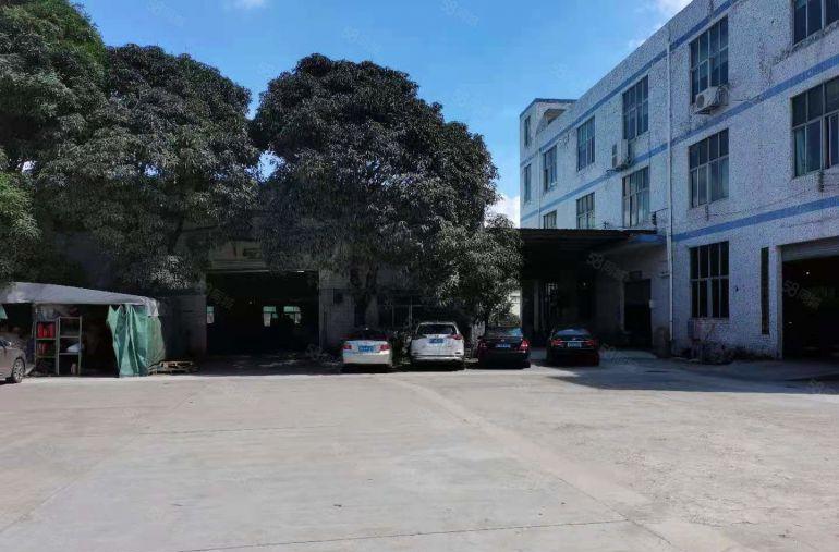 特价16元坪山广场地铁口2楼小厂房仓库出租500平带精装办公