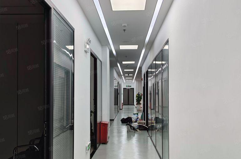 西丽一楼400平和兴东楼顶680平都带大露台花园适合办公研发