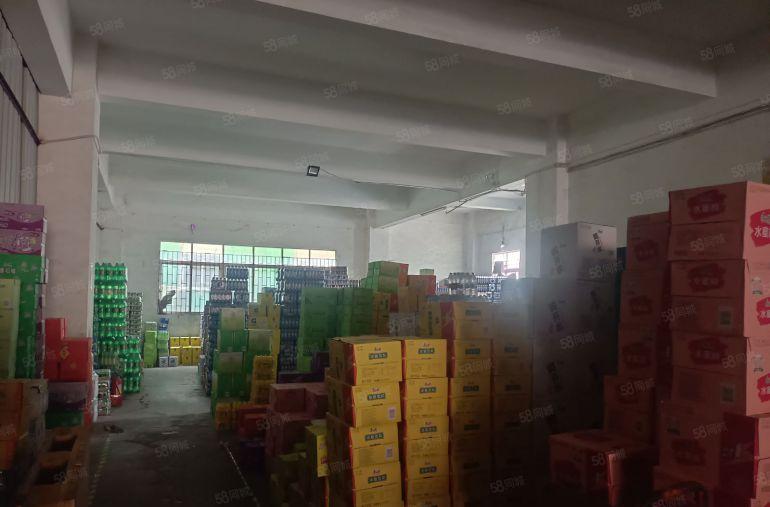 西丽高速口边一楼厂房，带卸货平台，户型方正，高5.5米。