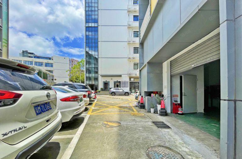 南山西丽珠光一楼315平方，层高5米 行业不限