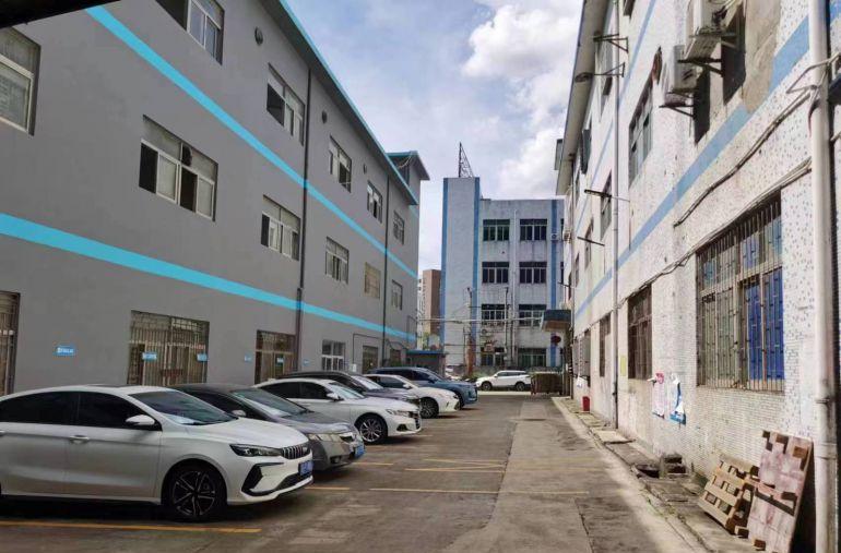 深圳市宝安区航城，洲石路旁黄麻布村第二工业园区