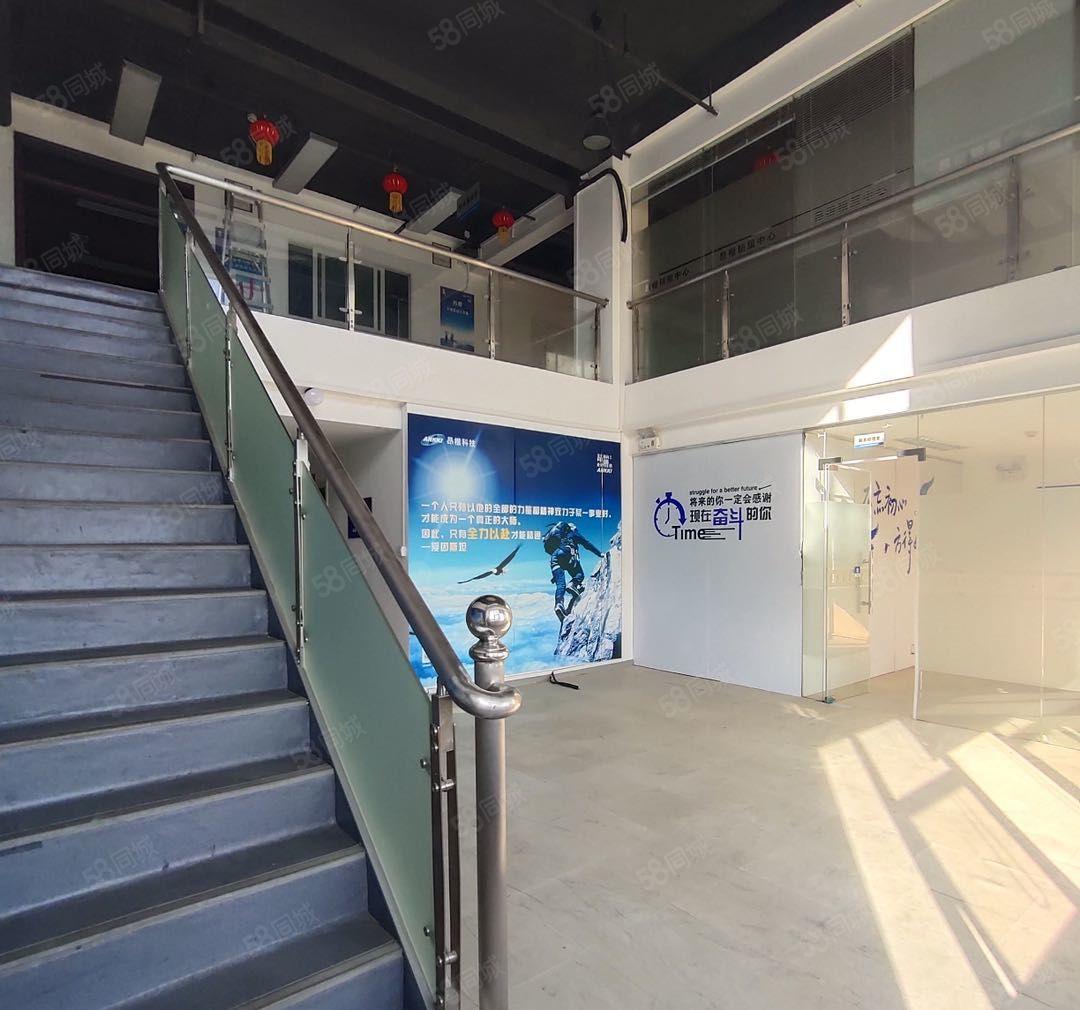 南山南头 智恒产业园328平，层高6.8米复试办公