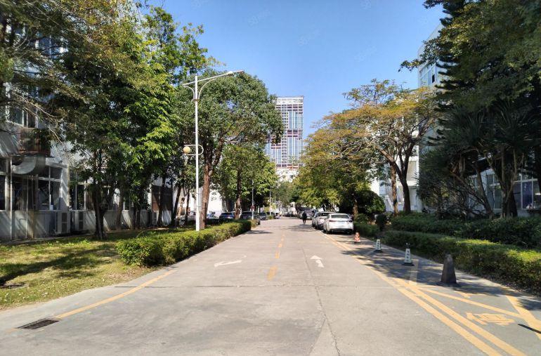 凤岗雁田怡安工业城楼上1500平带装修办公室厂房出租 可分租