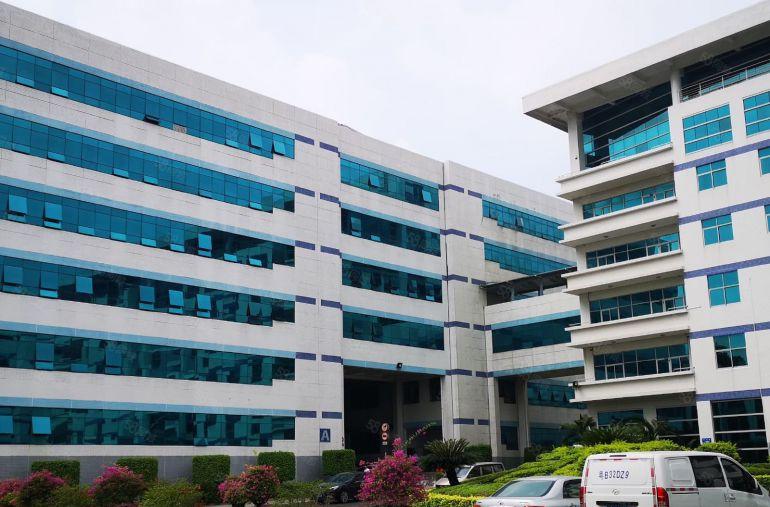 南山西丽高薪智能产业园500，3000平双面采光，大小可分租