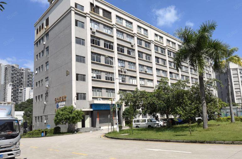 福田区八卦岭工业园区厂房，原房东使用面积高，3吨货梯，空地大