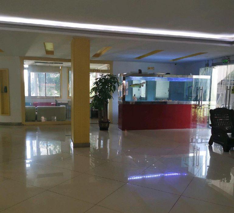 光明公明厂房写字楼出租，独立工业园，工业园内可停大货柜车