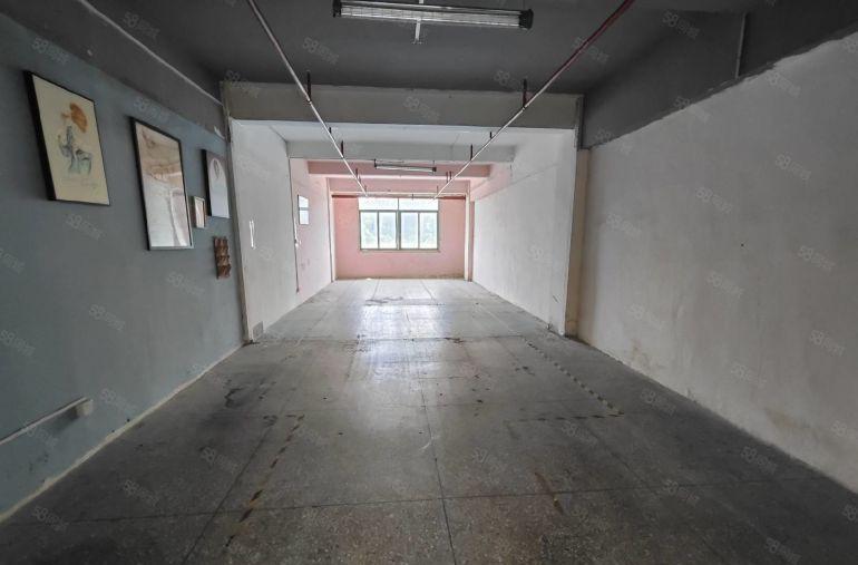 南山区西丽小面积厂房250平，原房东带红本，使用率超高空地大