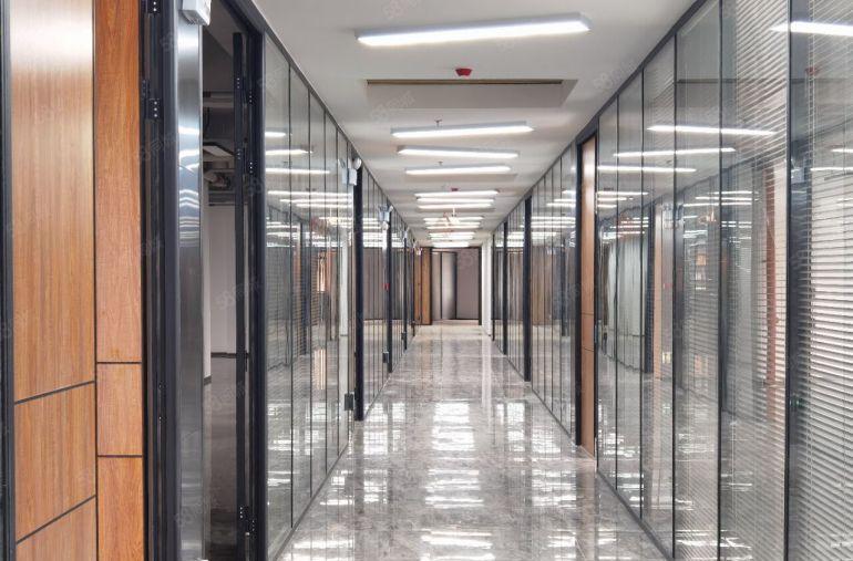 南山西丽留仙洞产业基地办公，研发590平精装修，即租即用