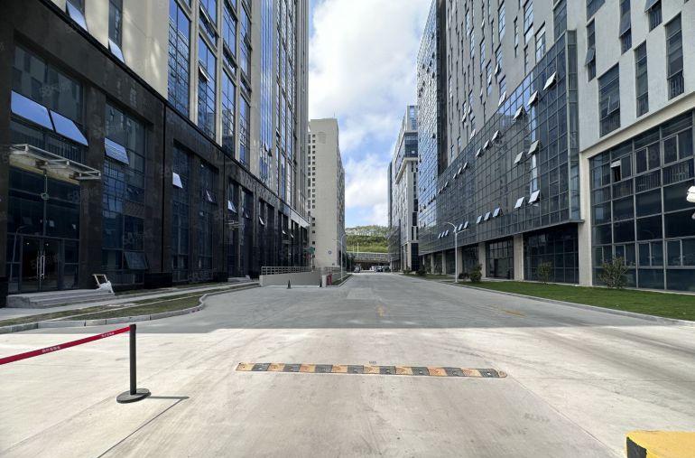 南山科技园精装修办公厂房出租一楼仓库可分租