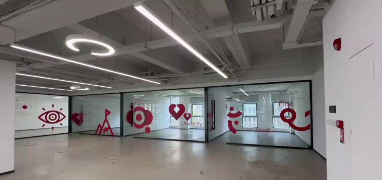 科技园开发商一手物业长免租期可给一年，承重一吨，适合做研发