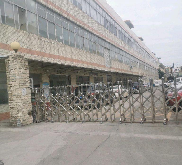 一楼600平方转租，租金16000有4年可加工，可办公