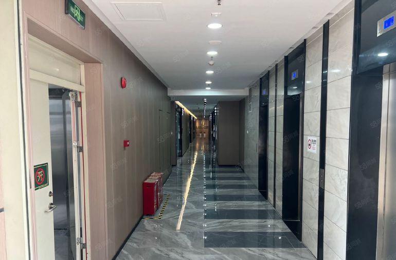 兴东中粮办公研发楼1200平精装修，带空中花园