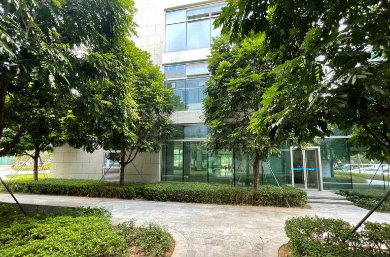 企业独栋地铁口2100平独栋办公厂房出租带装修