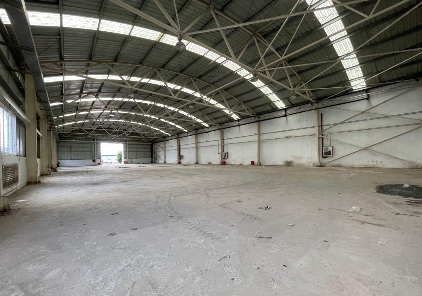 （8米层高）南山蛇口港 单一层2200平物流仓直租 随时交房