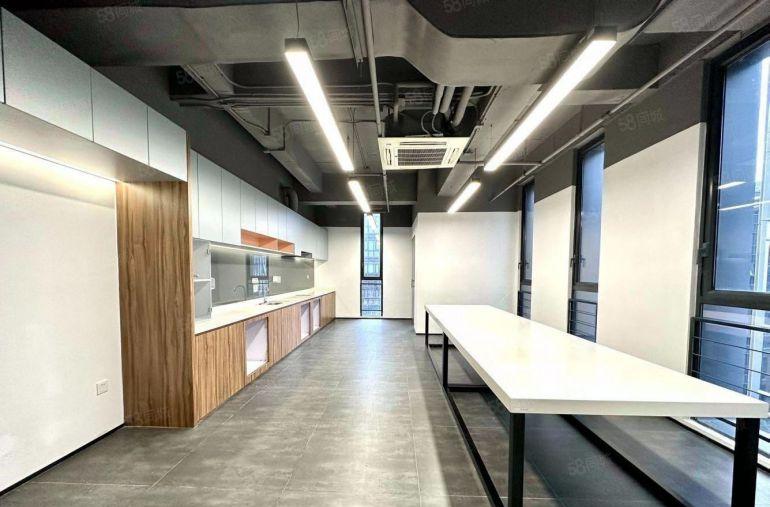 南山科技园地铁口200平400平600平2000平可定制装修