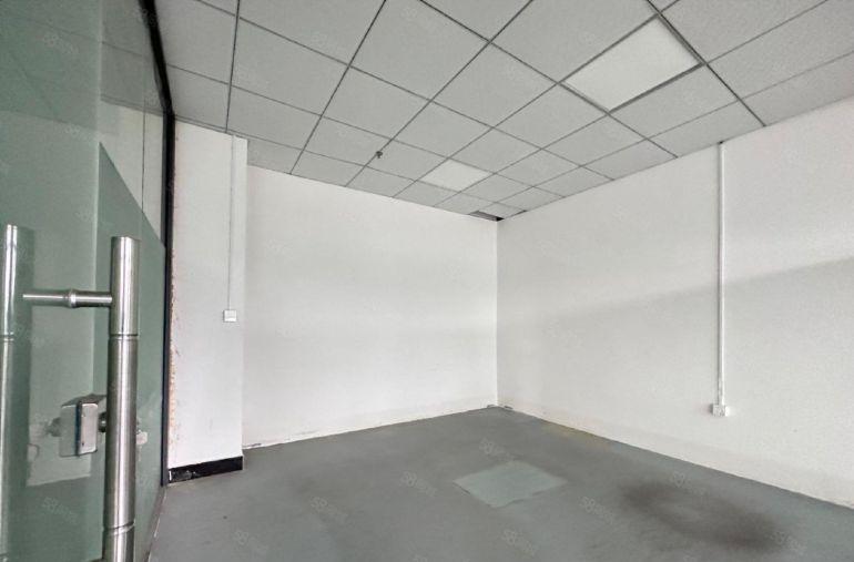 西丽地铁口500平精装厂房，现成装修，拎包入驻