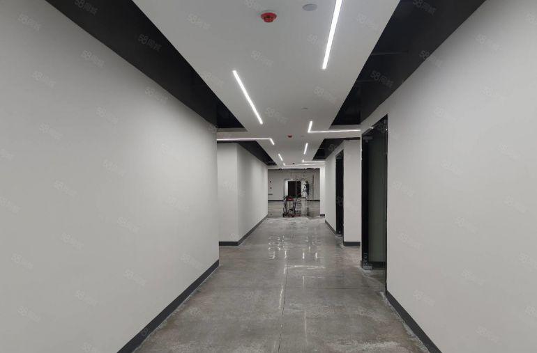 盐田沙头角厂房310平，有消防喷淋采光充足，适合各种生产办公