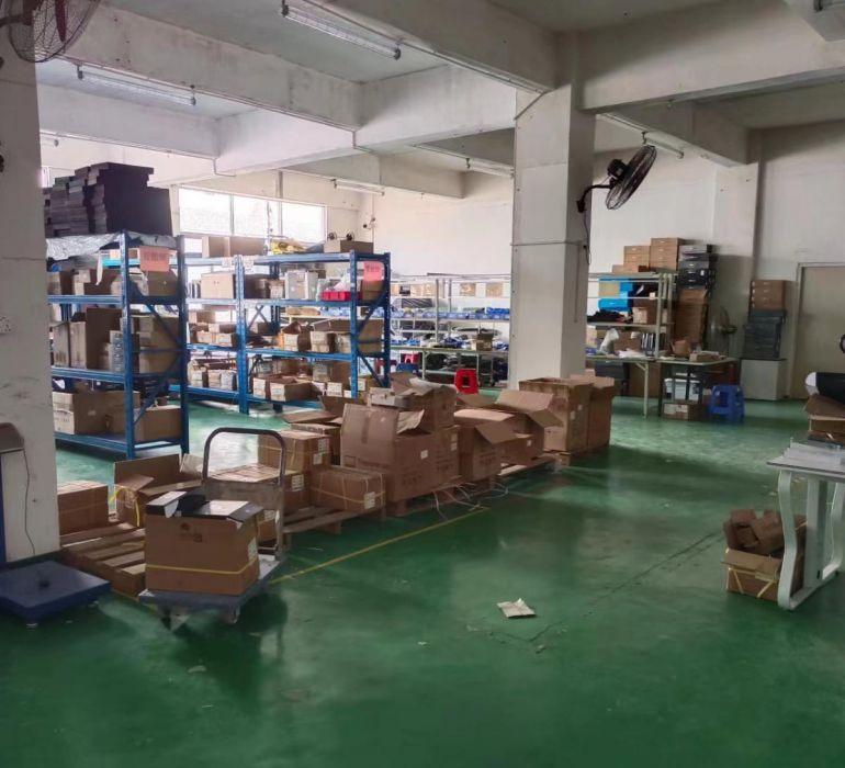 出租宝安沙井精装修800平三楼厂可用于仓库，办公分租低价出租