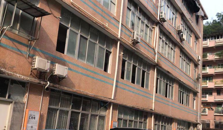 草铺办公厂房小面积出租，地铁口60平米起租