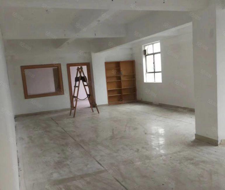 新安万达广场对面有50平105平215平785平厂房仓库出租