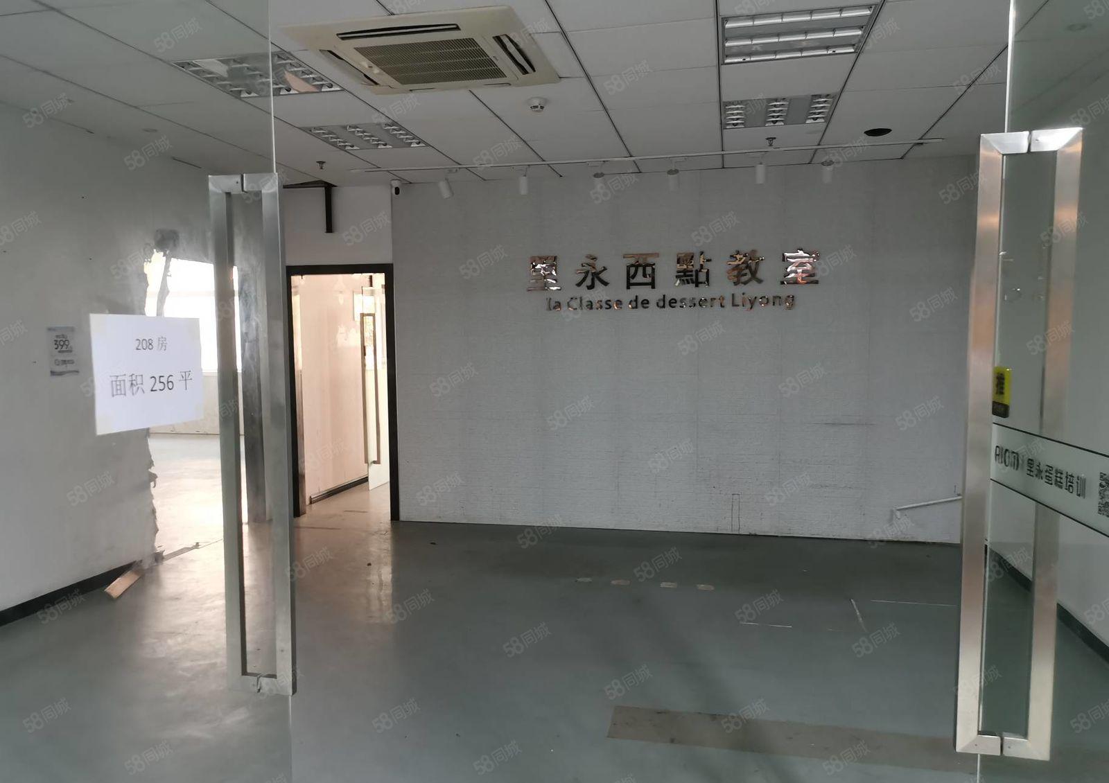 南山地铁口办公室出租面积128平256平512平640平