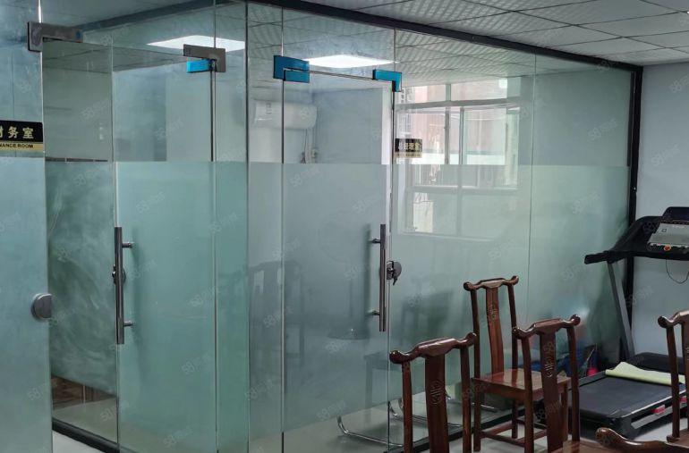 新安万达广场对面有50平105平215平785平厂房仓库出租