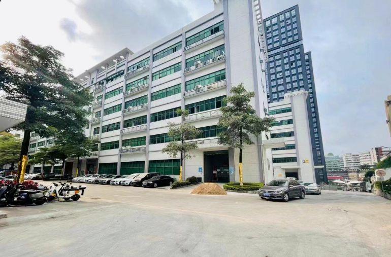 坂田厂房出租300至5000平自由组合，适合办公，生产都可以