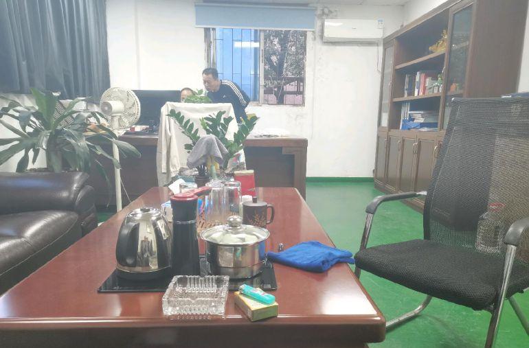 福永白石厦东区500平方带装修水电办公齐全！