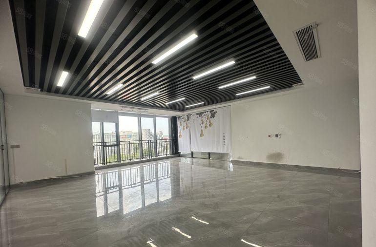 南山科技园原房东精装修厂房办公室300平方超大空地低价出租