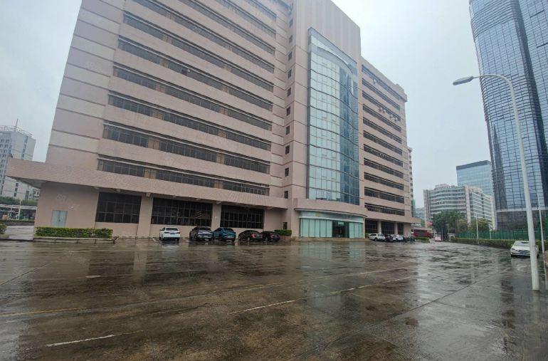 盐田沙头角厂房310平，有消防喷淋采光充足，适合各种生产办公