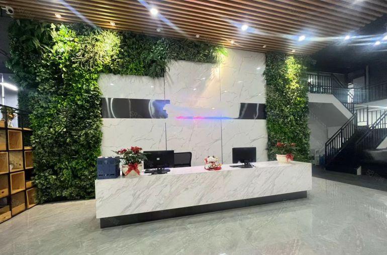 南山地铁口高新产业园600平办公研发厂房带家私交通方便空地大