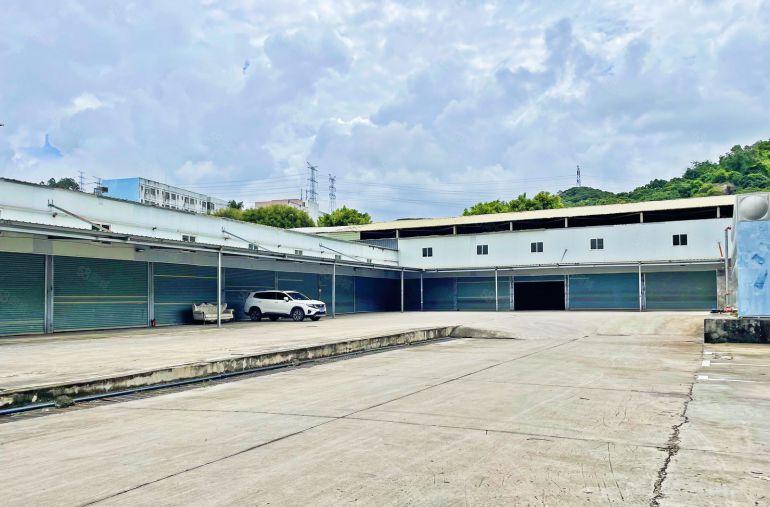南山标准物流仓3500平方，三面卸货行业不限