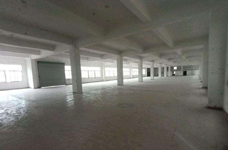 园区形象，停车位充足，离高速近