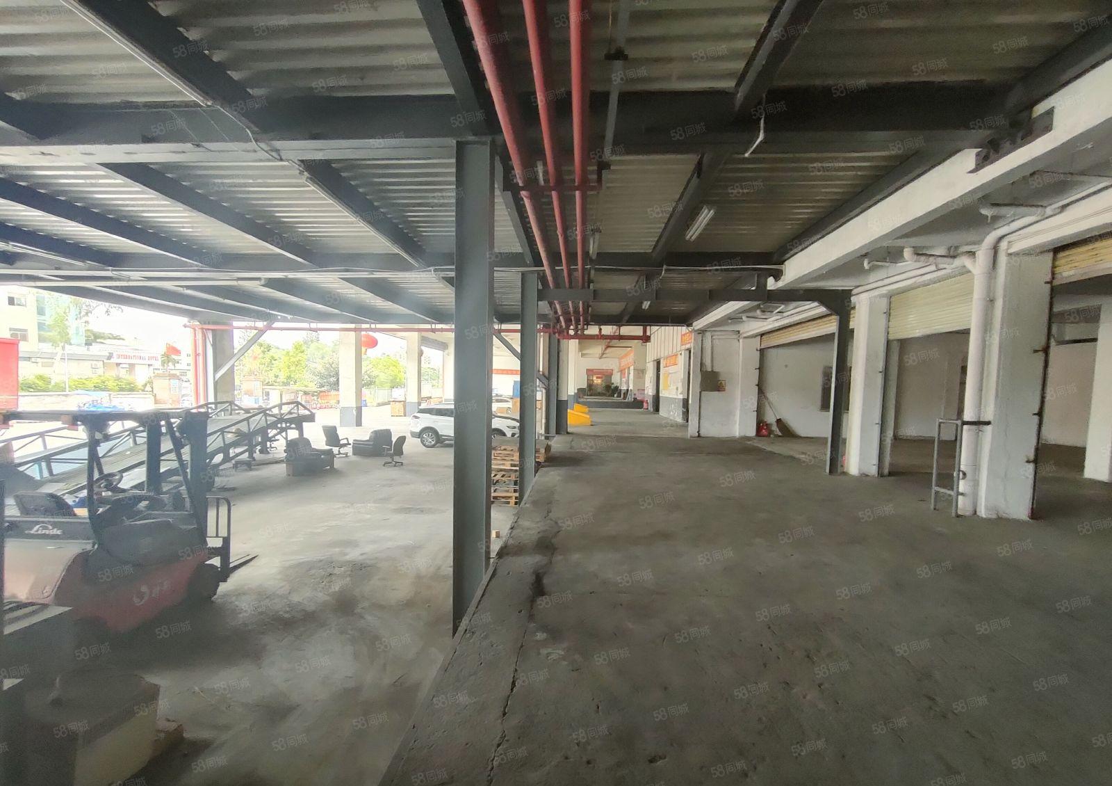 厂房出租，观澜大水坑一楼物流坑厂房出租7300平，低价出租