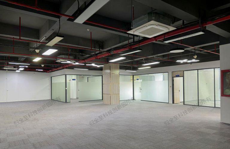 沙共后亭地铁口813m厂房招租，工业上楼，配备6台货梯