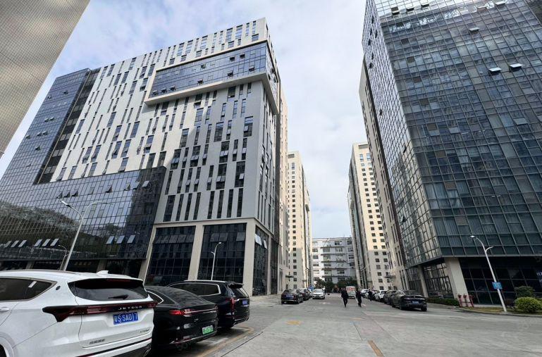 1000平起分松山湖开发商全新产业园装修办公仓库厂房出租分租