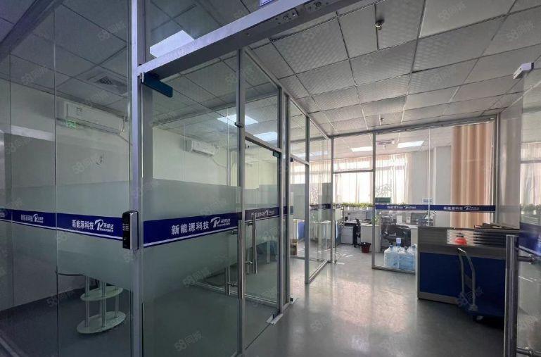 南山地铁口政府补贴园区 3楼整层1600平厂房 办公室可分