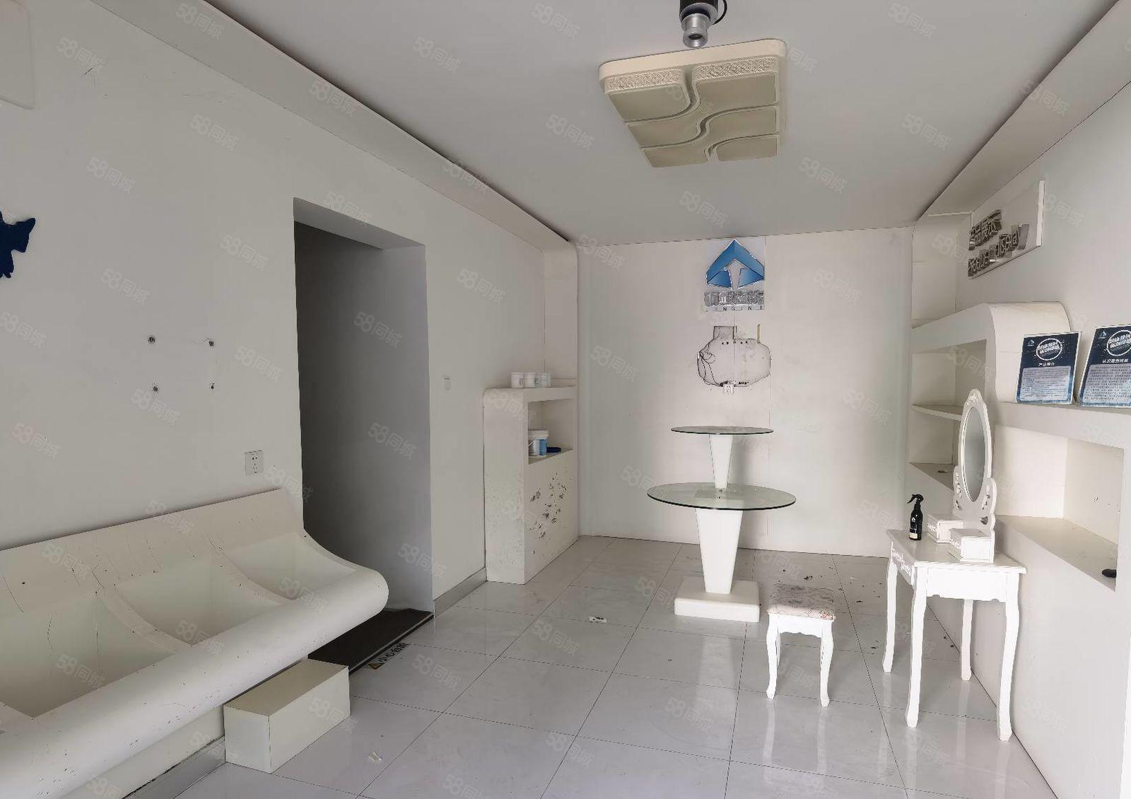 西丽白芒关口10米高独院钢构6700平出租！自带12吨行车！