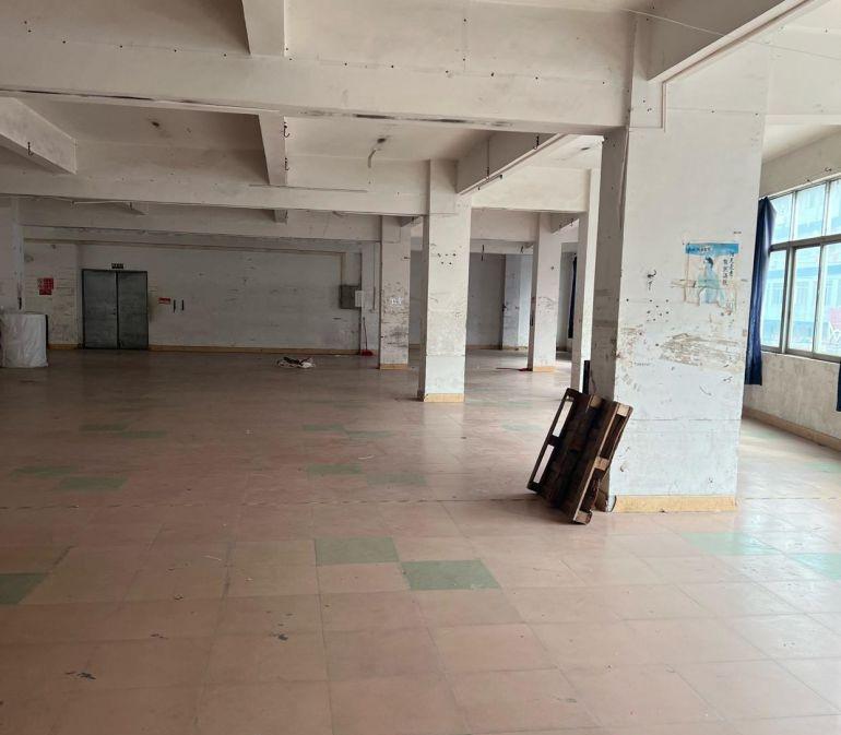 东城 温塘厂房带电梯楼梯，周边酒店餐饮公交市场超市