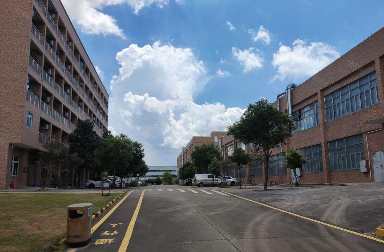 业主直租珠海富山工业园23000花园式厂房