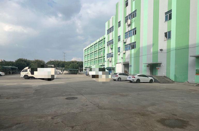 石岩高速出口独门独院厂房18000平方米