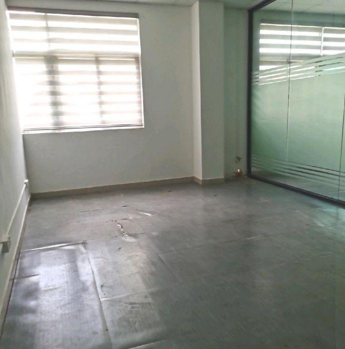 地铁站厂房、办公室招租，离爱联站200米、