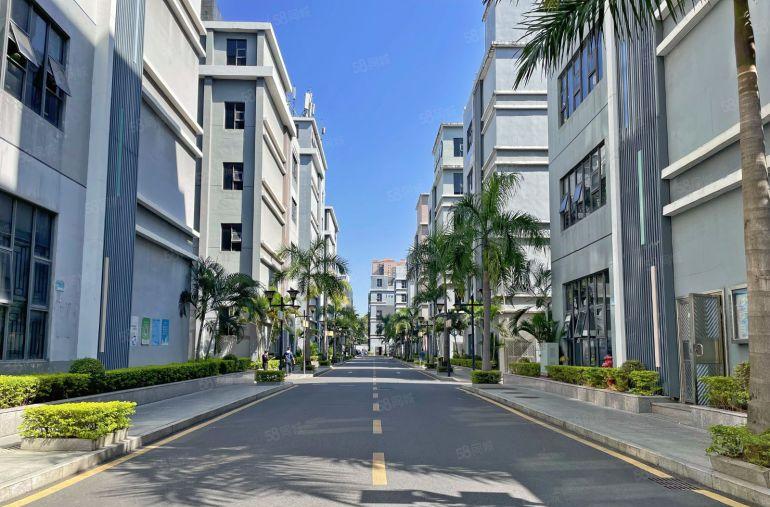 南山区研发厂房 一楼和二楼单层1365平 行业不限