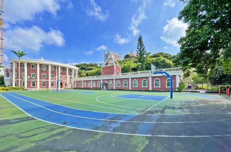 独门独院5686平方 带操场 行业不限