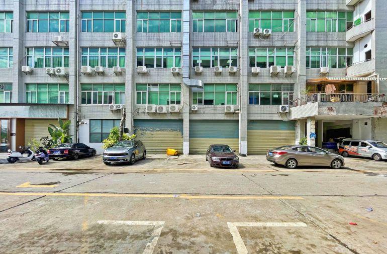 南头新出一楼418平方 可分租 行业不限