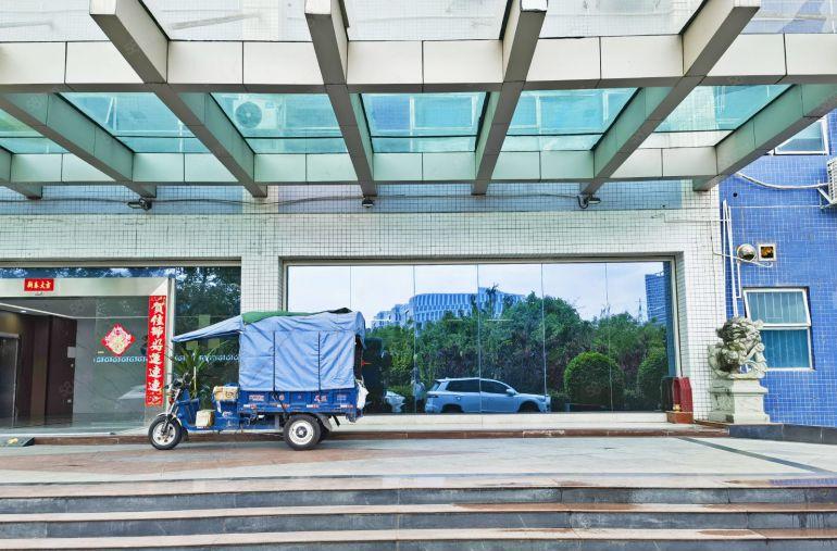 西丽阳光 新出厂房一楼540平 租金便宜